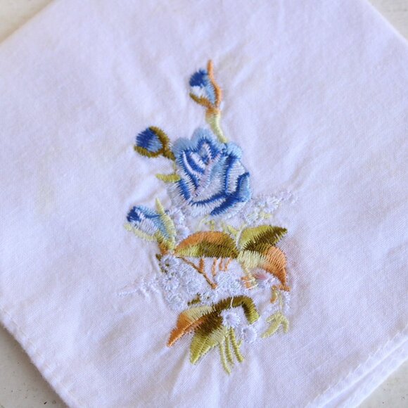 Vintage Handkerchief, White Cotton With Blue Embroidered Roses Hanky - Picture 2 of 10